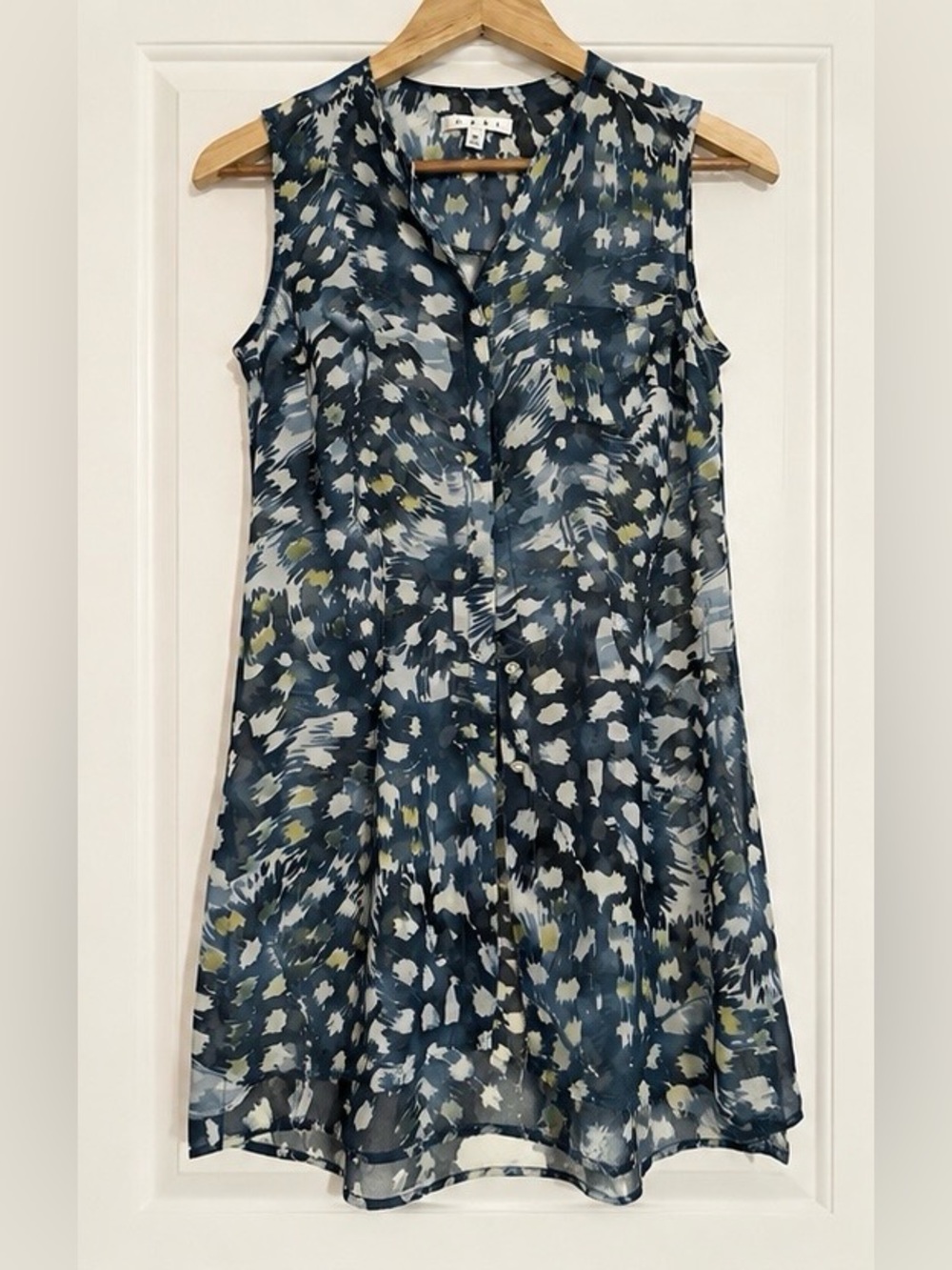 CAbi Navy, White & Olive Abstract-Print Sleeveless Tunic